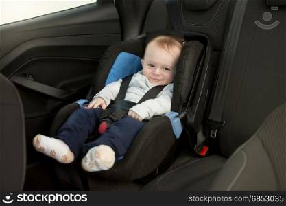 6 months old baby in car child seat