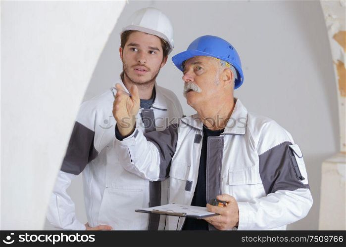 a builder manager giving instructions