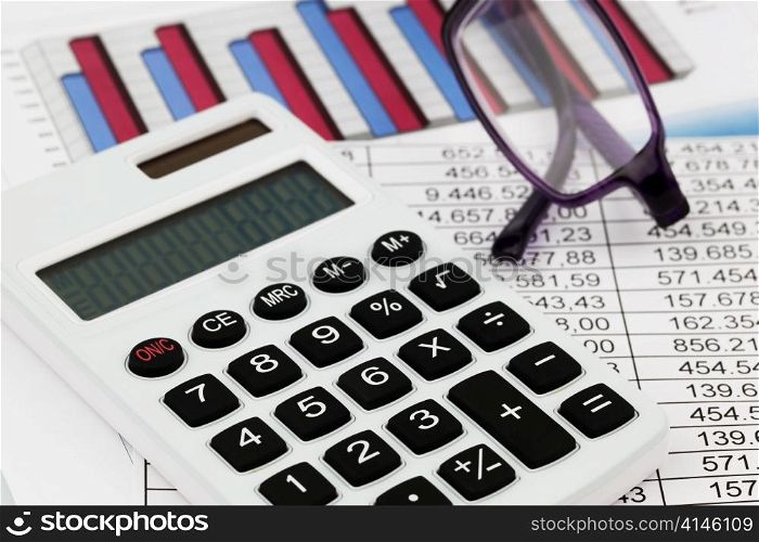 a calculator and various statistics when calculating the balance sheet, revenue and profit.