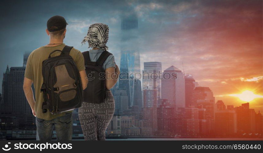 a couple of tourists travel around the city of New York. USA.