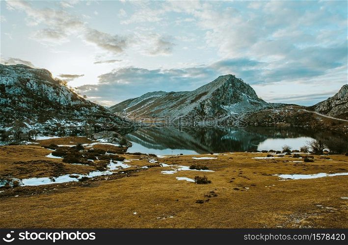 A landscaped shot of the mountains in asturias during the sunset in winter