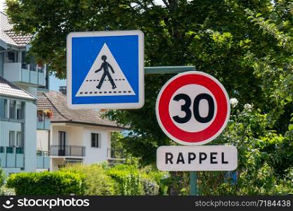 a limit speed at 30 km/h on the french streets