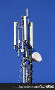 A mobile phone communication repeater antenna
