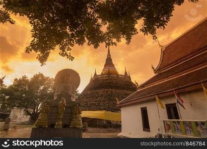 a ruin of the Wat Ratcha Burana Temple in the city of Phitsanulok in the north of Thailand. Thailand, Phitsanulok, November, 2018.. THAILAND PHITSANULOK WAT RACHA BURANA TEMPLE