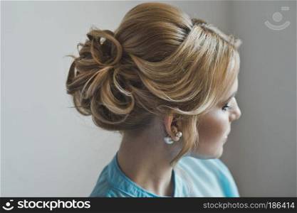 A side view of a beautiful hairstyle.. Beautiful hairstyle 5322.