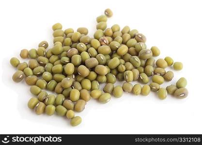 A view of a pile of mung beans from the side