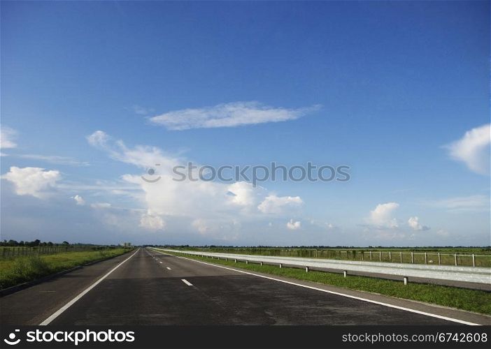 a view of highway, with no cars.