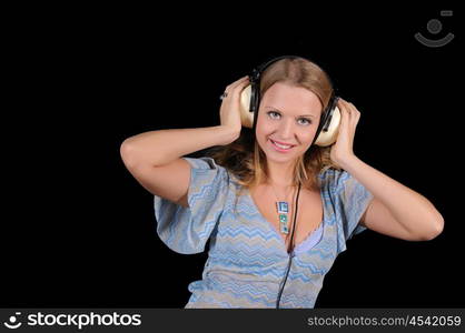 A young girl with headphones to have fun