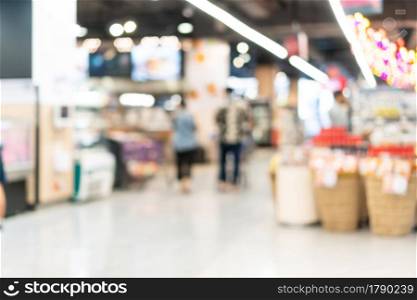 Abstract blur and defocused in supermarket interior for background