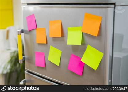 adhesive notes fridge