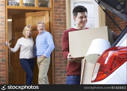 Adult Son Moving Out Of Parent&rsquo;s Home