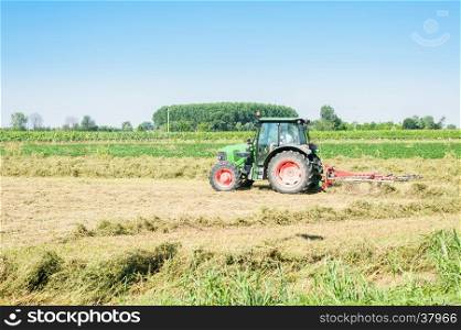 Agricultural jobs haymaking tractor with Tedding equipment