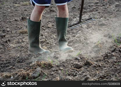 Air pollution by dust clouds during agriculture