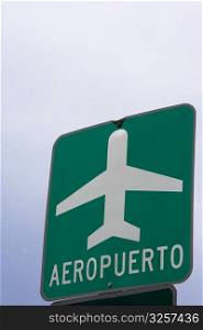 Airport sign, Spanish