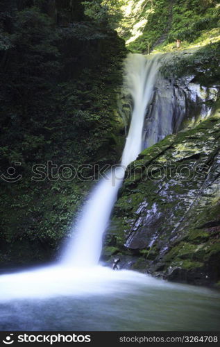 Akameshijuuhattaki ravine