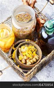 Alternative herbal medicine. Natural herbal medicine,herbs,root and herbal medicinal tinctures.Natural herbs medicine