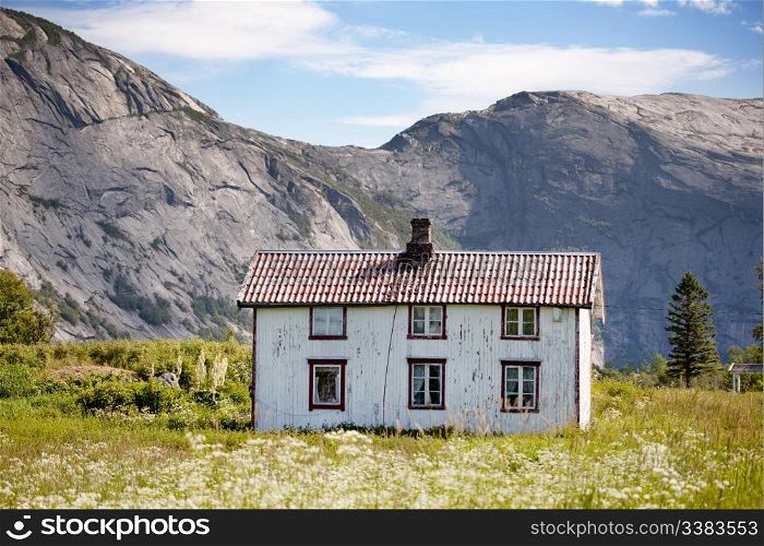 An old abandoned house in rural Norway