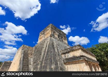 Ancient Mayan civilization historical ruins. Kukulcan Temple at Chichen Itza, Yucatan, Mexico.&#xA;&#xA;
