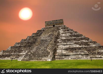 Ancient Mayan pyramid, Kukulcan Temple at Chichen Itza, Yucatan, Mexico