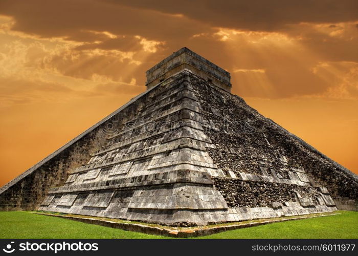 Ancient Mayan pyramid, Kukulcan Temple at Chichen Itza, Yucatan, Mexico