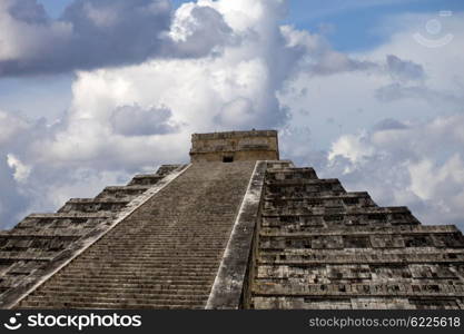 Ancient Mayan pyramid, Kukulcan Temple at Chichen Itza, Yucatan, Mexico