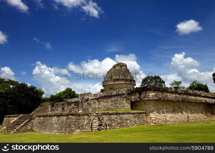 Ancient Mayan temple at Chichen Itza, Yucatan, Mexico