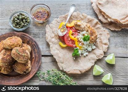 Appetizer with falafel, cottage cheese and vegetables