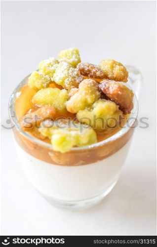 Apple Crumble pie in glass