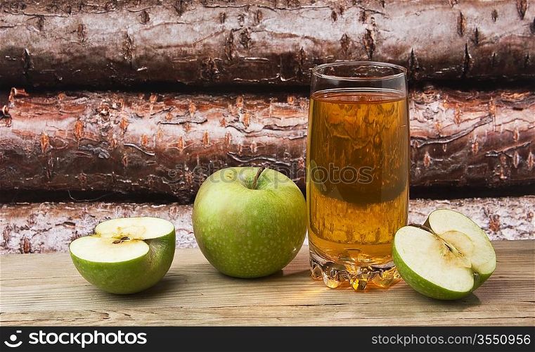 apple juice on a wooden table