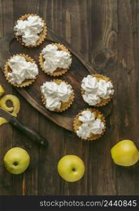 apple pie tart with whipped cream 5