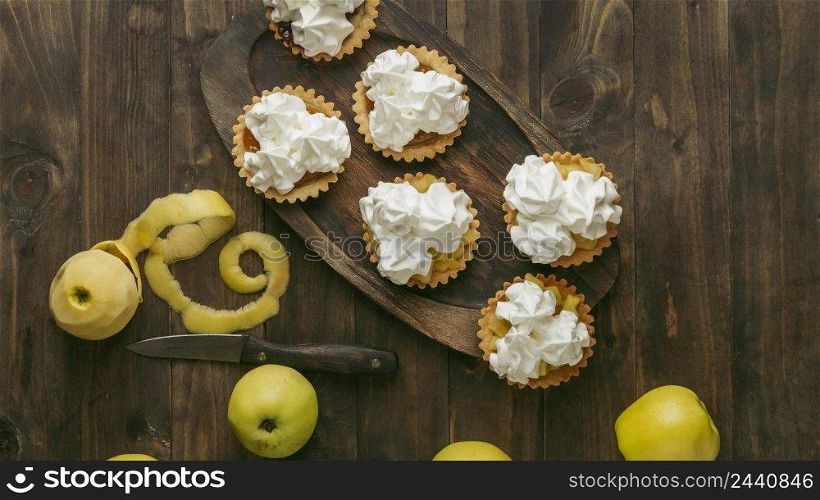 apple pie tart with whipped cream 6