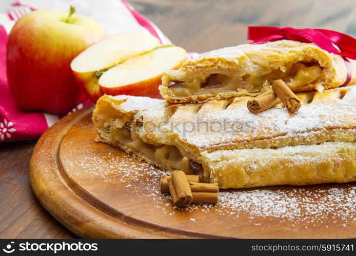 apple strudel with fresh apple and cinnamon
