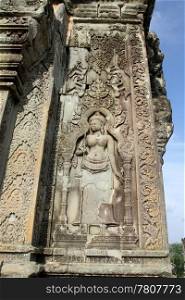 Apsara on the wall of temple Phnom Bakheng, Angkor, Cambodia
