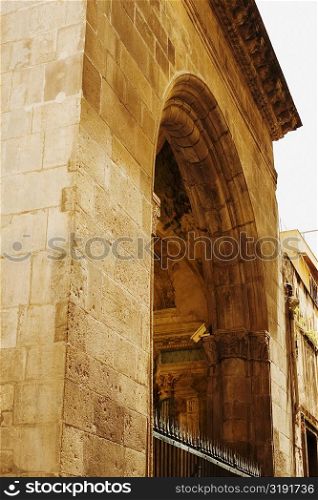 Arch of a building, Via Padre Reginaldo Giuliani, Sorrento, Sorrentine Peninsula, Naples Province, Campania, Italy