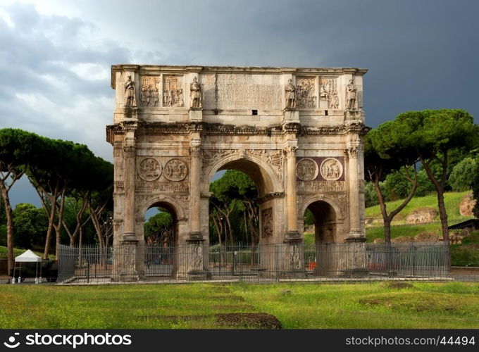 Arch of Constantine at the end of the palatine hill. Rome, Italy.