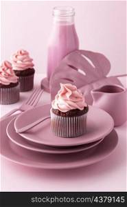 arrangement with pink elements cupcakes