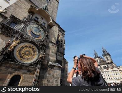 Astronomische Uhr in Prag und Kirche der Jungfrau Maria