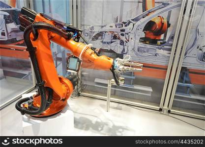 Automatic robotic arm for jobs in production