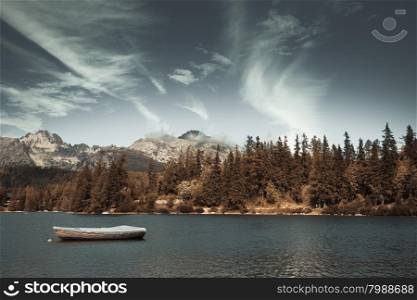 Autumn at alpine mountain lake