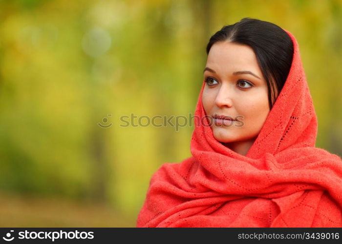 autumn woman portret in park