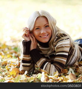 autumn woman portret in park