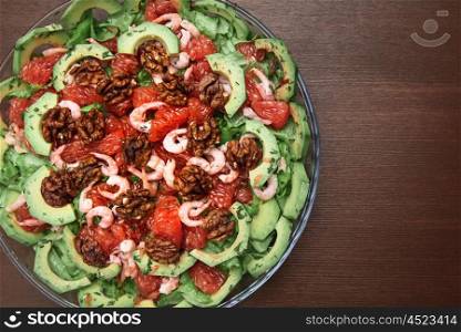 avocado salad with grapefruit, butter, walnuts and balsamic vinegar