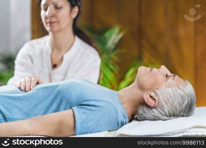 Ayurveda practitioner healing marma stomach points for indigestion and metabolism. Acupressure for weight loss. Marma Therapy. Ayurveda Stomach Treatment  Nabhi marma 