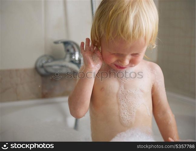 Baby washing away bath foam