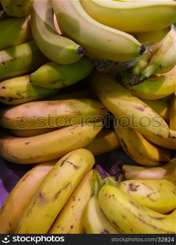 background with green bananas