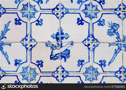 Backgrounds and textures: Intricate ceramic tile design.