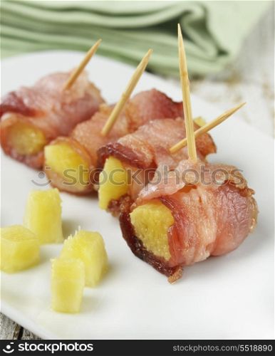 Bacon And Pineapple Appetizer Rolls