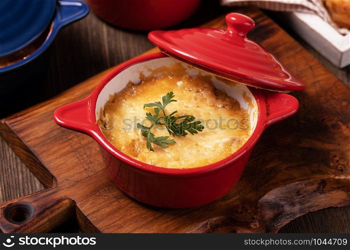 Baked mushroom julienne with chicken and cheese in pots. Chicken Stew with Cheese Baked in Pot