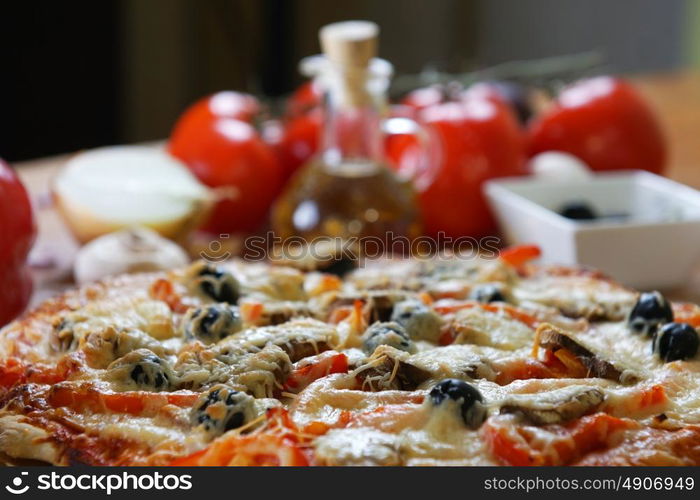 Baked pizza with diferent ingredients