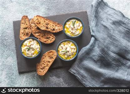 Baked ricotta with toasts